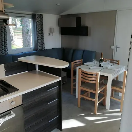 Mobilhome 6/8 Personnes Sur *